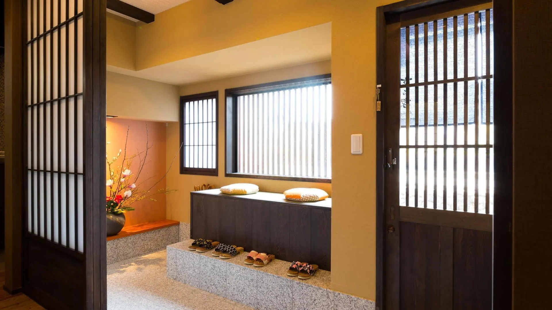 Kyotoya Kamogawagojo Villa Japan